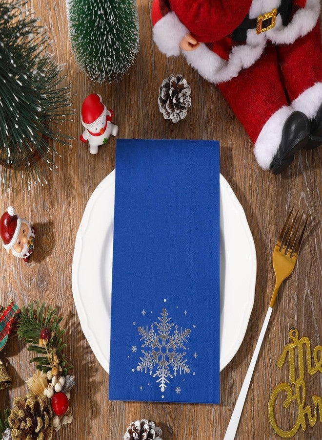 JarThenaAMCS مناديل جارثينا إيه إم سي إس الشتوية للضيوف، 100 قطعة، مناديل ورقية للاستخدام مرة واحدة، فضية اللون، مزينة بنقوش ندفات الثلج، مناديل ورقية زرقاء اللون، مثالية لحفلات عيد الميلاد الشتوية - Image 3